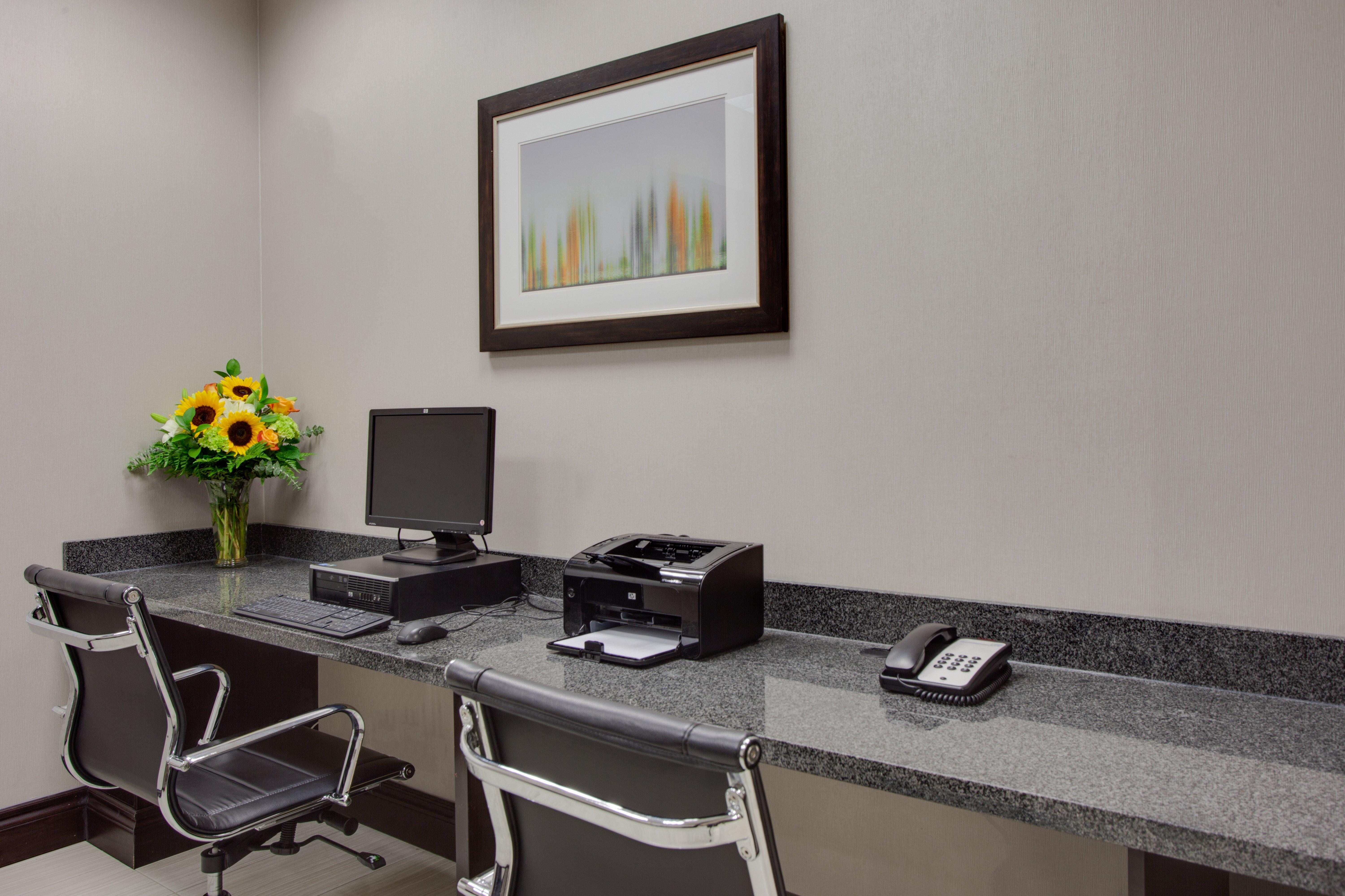Holiday Inn Express & Suites Ottawa East-Orleans By Ihg Eksteriør billede