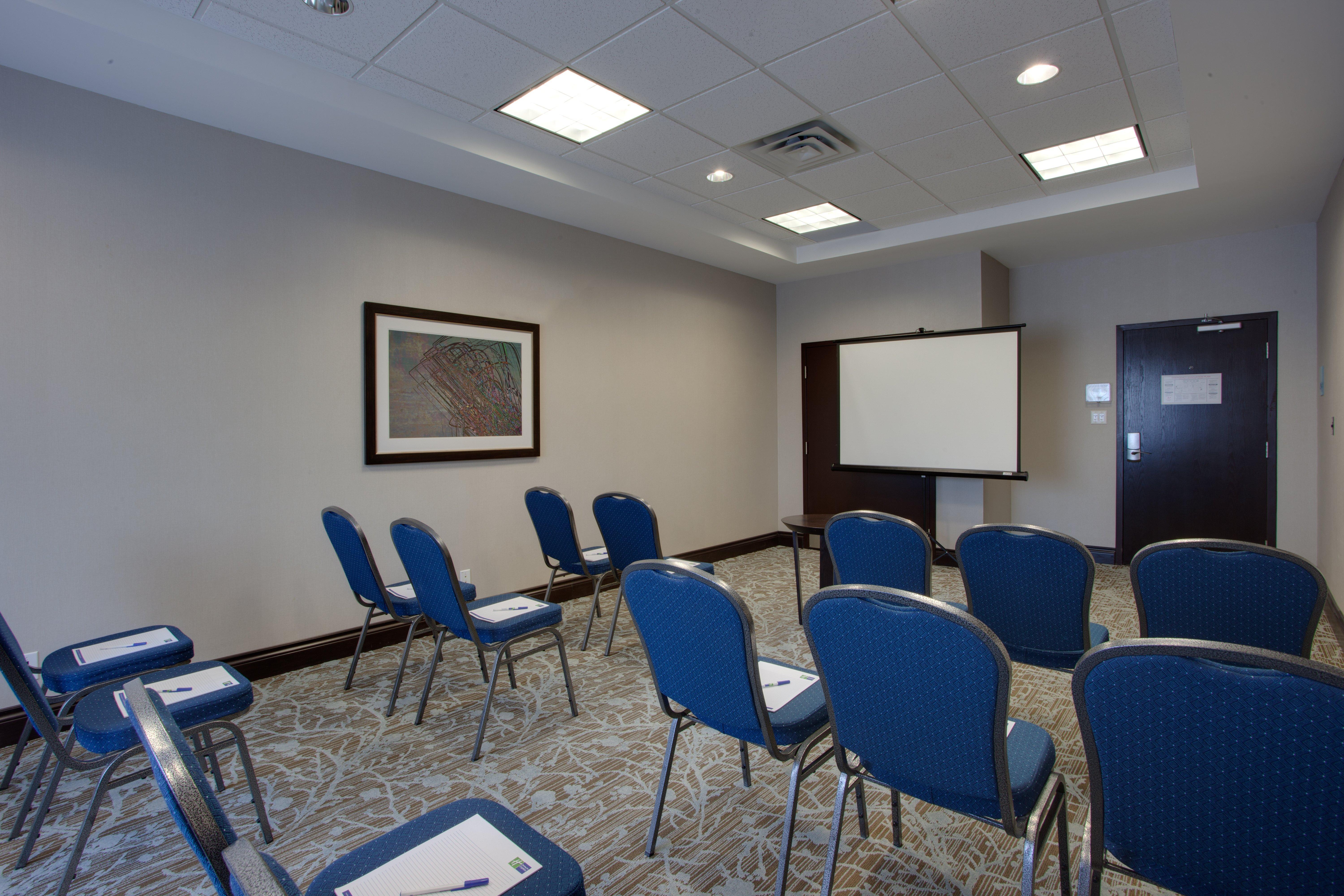 Holiday Inn Express & Suites Ottawa East-Orleans By Ihg Eksteriør billede