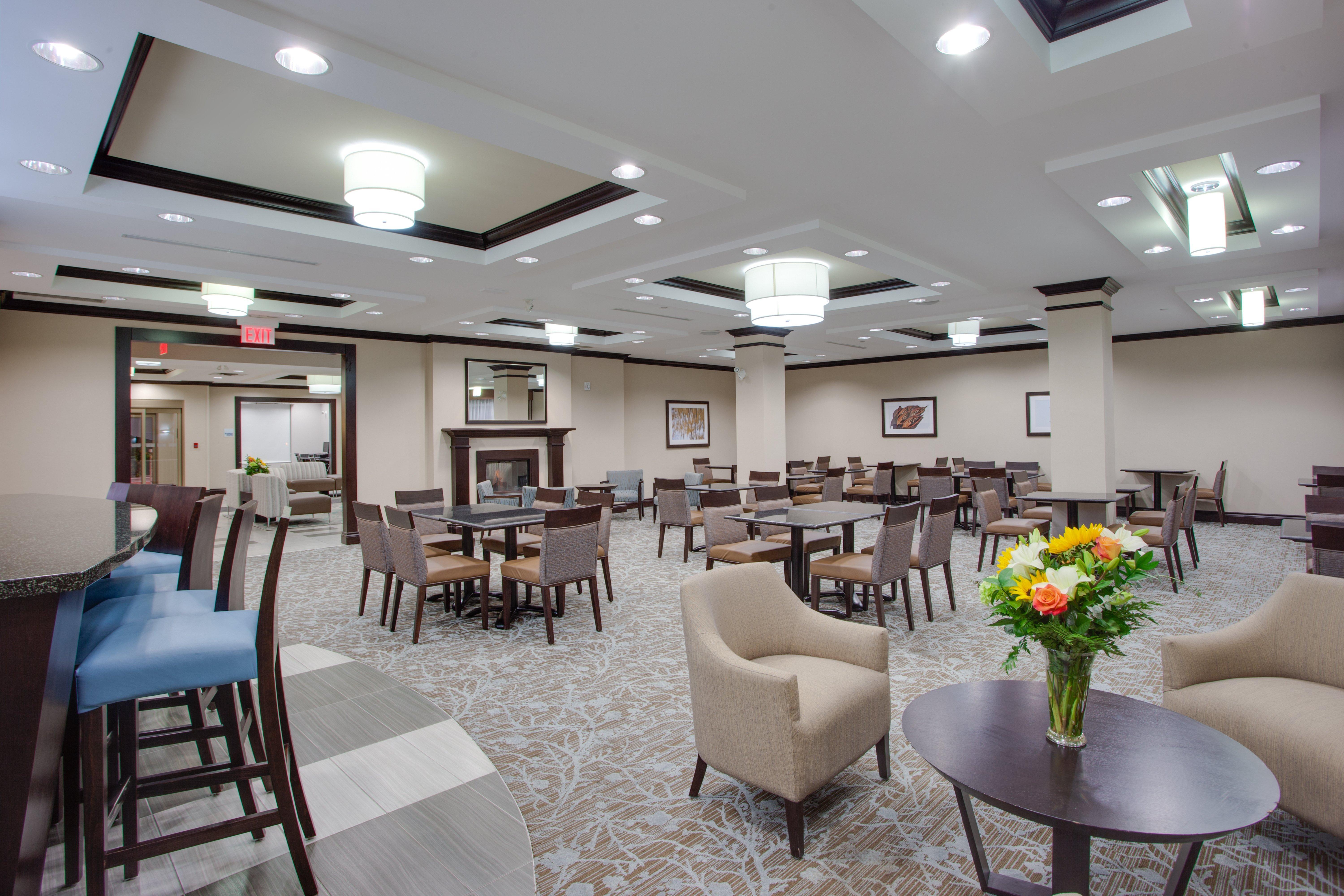 Holiday Inn Express & Suites Ottawa East-Orleans By Ihg Eksteriør billede