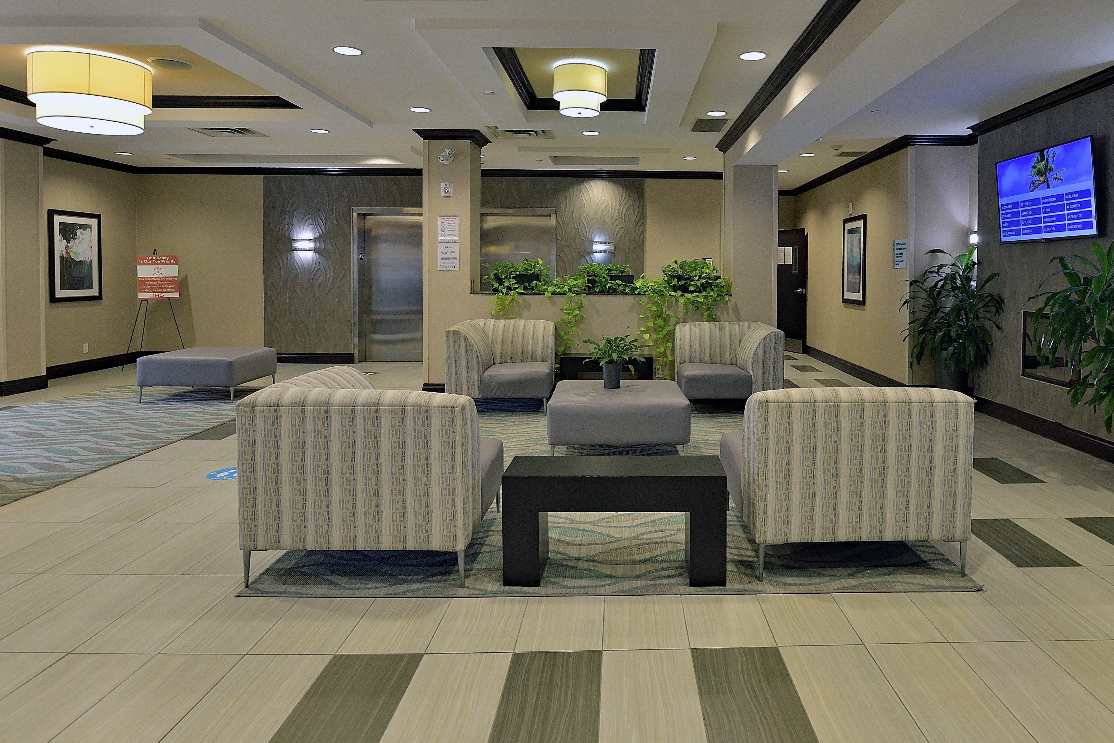 Holiday Inn Express & Suites Ottawa East-Orleans By Ihg Eksteriør billede