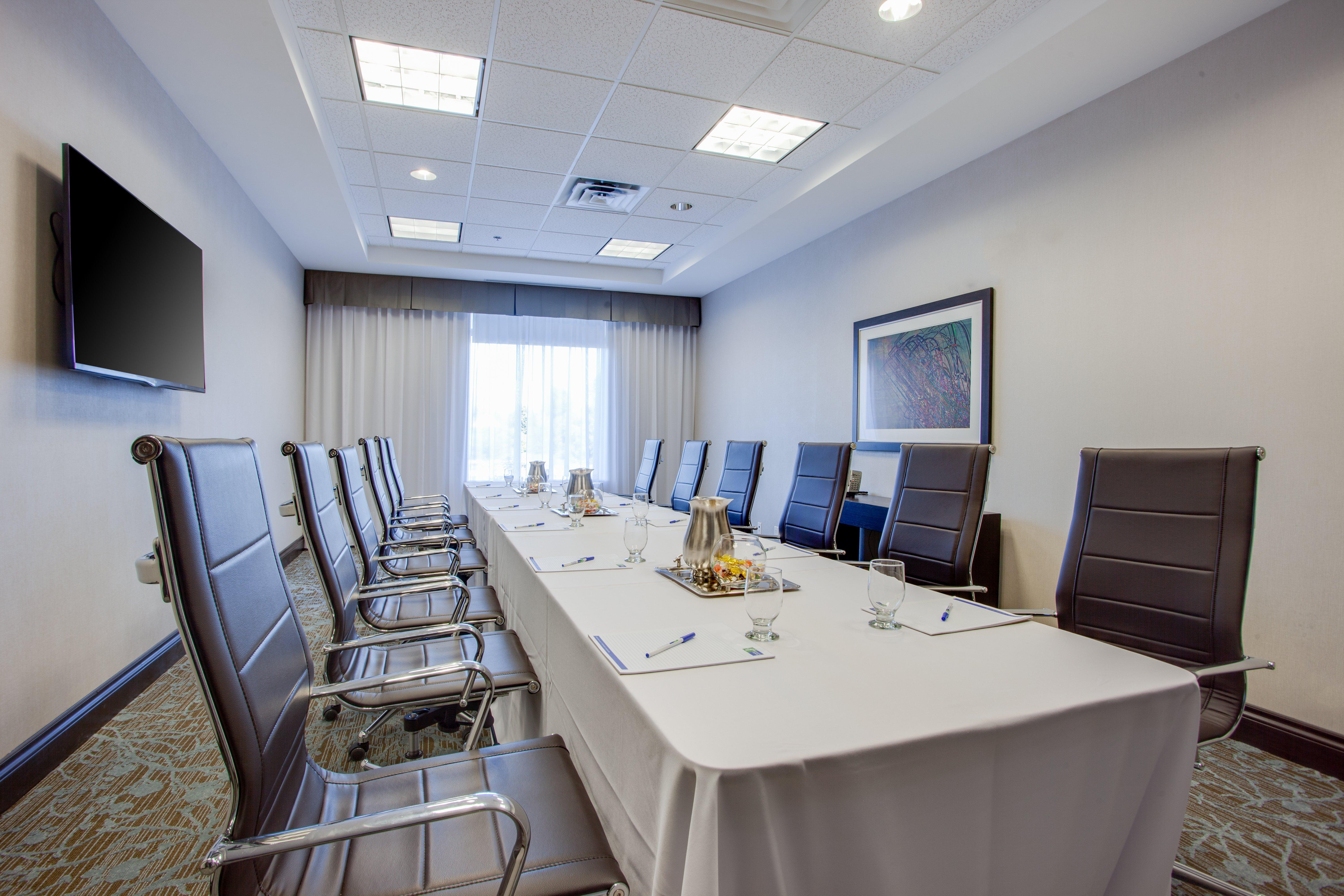 Holiday Inn Express & Suites Ottawa East-Orleans By Ihg Eksteriør billede