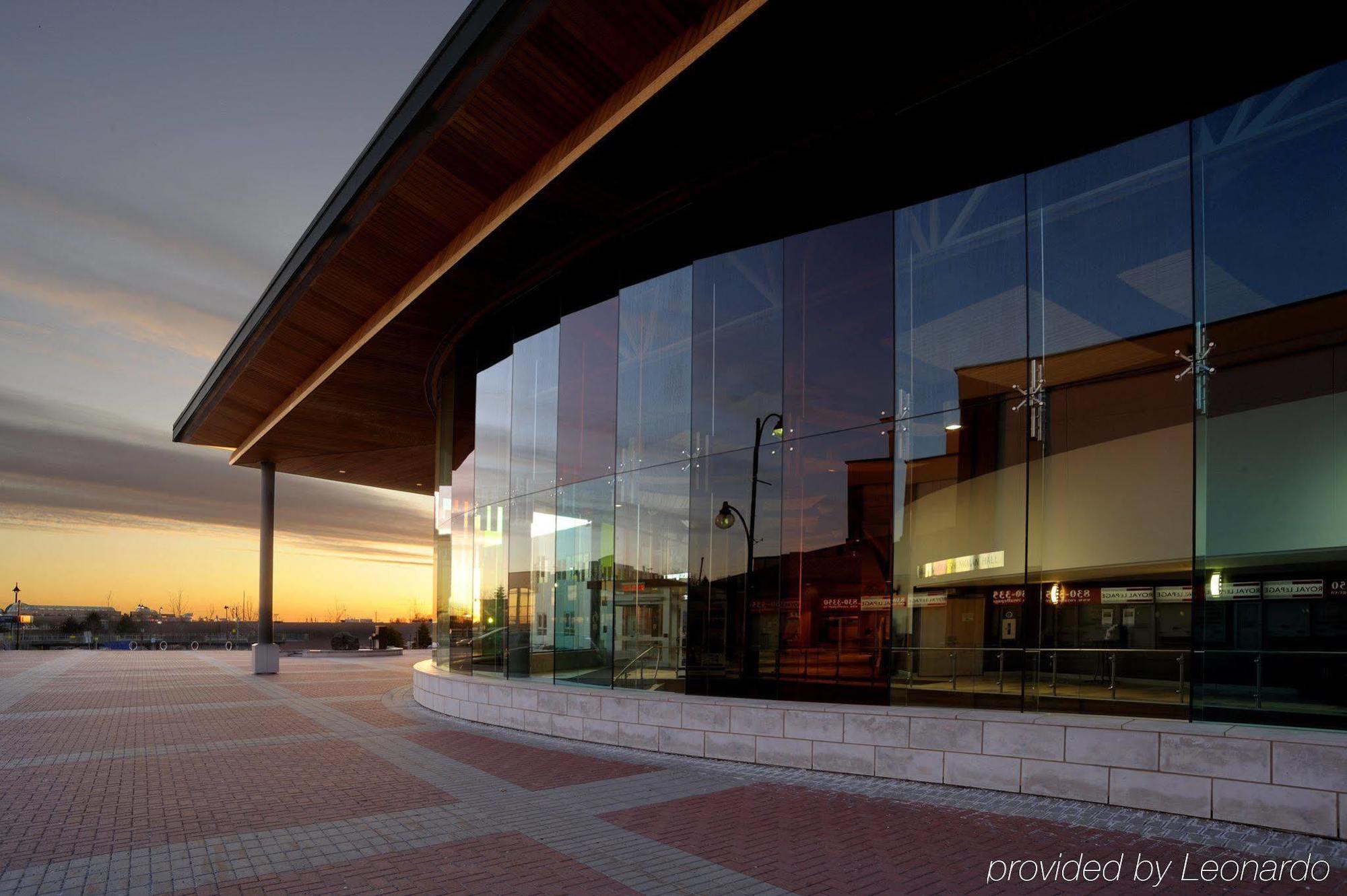 Holiday Inn Express & Suites Ottawa East-Orleans By Ihg Eksteriør billede